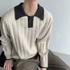 Nova coleção outono e inverno: Suéter gola polo color-block retrô, estilo old-money, para homens, exalando uma vibe sofisticada e descontraída; suéter de tricô feminino com gola virada