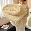 Manta de lana de cordero, engrosada para invierno, manta de forro polar de coral para siestas, calidez de oficina, manta cubierta de sofá de forro polar de leche para una persona