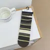 Moda Estilo Sal~ Meias Versáteis de Comprimento Médio com Listras Simples para Mulheres, Estilo Coreano da Moda, Estilo College, Meias de Algodão Folgadas para Primavera e Verão