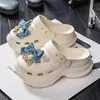 Sapatos de Buraco EVA Femininos 2025 Novo Verão Popular ao Ar Livre Sandálias Chinelos de Solado Grosso com Biqueira Fechada para Praia Esportes