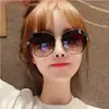 Óculos de Sol Estilo Coreano Branco Leitoso Armação Grande Ins Estilo Popular para Mulheres com Rosto Grande, Efeito Emagrecedor, Proteção UV, Óculos de Sol da Moda para Fotografia de Rua
