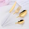 Venta al por mayor del fabricante Cubiertos Occidentales de Acero Inoxidable Cuchillo para Bistec, Tenedor, Cuchara, Cucharilla de Té, Mango con Spray Chapado en Titanio Juego de Cubiertos de Cuatro Piezas para Regalo