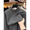 Suéter de punto grueso con cremallera a media altura y cuello alto, forrado de forro polar para hombre, nuevo suéter cálido de capa base para otoño e invierno 2026