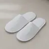 Zapatillas desechables de felpa antideslizantes para hoteles, hoteles y casas de familia.