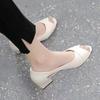 Sandálias de couro macio verdadeiro Verão feminino Outer Wear Novo estilo de sola macia Sapatos de camada única Peel-toe Sapatos de salto médio oco Sapatos de couro feminino de salto grosso