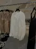 Recomendación PrincipalCamisa Larga de Manga Larga Oversize Yuran 26 Estilo Nuevo de Principios de Primavera Bloque de Color Lino Botón de Hongo Diseño de Doble Bolsillo