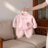 Novo Conjunto de Outono para Meninas, Moletom Infantil Estiloso, Roupas de Bebê, Conjunto de Duas Peças Borboleta para Primavera e Outono