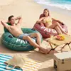 Flotador de natación inflable de PVC de alta resistencia personalizado por el fabricante, tumbona inflable para piscina para adultos con portavasos y asa, cama flotante para el agua
