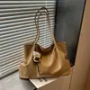Bolso tote minimalista de nicho Ruien para mujer, nuevo modelo otoño 2026, bolsa de hombro o axila casual de gran capacidad para el trabajo