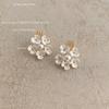 Brincos Elegantes Flor Simples Banhados a 14K Zircônia Microcravejada Frescos e Doces Novos da Fábrica