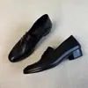 Mocassins retrô de couro estilo britânico para mulheres, sem cadarço, simples e versáteis, com salto grosso, bico redondo e design casual