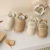 Botas de nieve para bebés de 1 a 3 años, zapatos de algodón para niños, zapatos de invierno para bebés y niños pequeños, botas gruesas de algodón con forro polar para niñas y hombres.