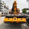 Podadora de setos montada en vehículo, Podadora de césped para paisajismo de jardines, Vehículo multifuncional para poda de ramas a gran altura