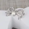 Broche de Luxo Estilo Coreano de Marca Grande Cravejado com Diamantes Broche de Laço com Pérola Moda Acessórios para Roupas