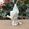 Talla de Fruta de Imitación de Marfil Estilo Chino de Sun Wukong, el Gran Sabio, Flotando en el Agua, Decoración Creativa de Escritorio de Oficina al por Mayor