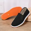 Zapatos de Tela del Viejo Pekín al por Mayor Suela de Goma Suela de Tela Zapatos Militares de Suela Simple para Hombre Zapatos Negros de Tela Suela de Neumático Zapatos Planos para Hombre Zapatos de Lona