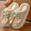 Chinelos de Algodão Outono e Inverno com Laço, Sapatos para Gestantes Femininas, Chinelos de Casa Espessados, Sapatos de Algodão Antiderrapantes, Chinelos de Algodão Fechados com Pelúcia