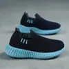 Zapatos Deportivos para Niños sin Cordones Primavera Verano Malla Simple Transpirable Niños Medianos y Grandes Niñas Ligeros Suela Suave Zapatos para Correr Infantiles