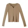 Cardigã de tricô feminino pequeno com decote V, novo casaco suéter de manga longa slim fit para primavera e outono, top versátil de cor sólida