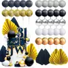 O conjunto de decoração de bolo de aniversário estilo Boêmio de 24 peças do fabricante inclui bolinhas de bolo azuis e douradas e toppers de bolo em leque de papel