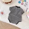 Mono de Rayas Blancas y Negras Mameluco de Bebé Mameluco Triangular Mono Casual para Recién Nacido Ropa de Salida para Bebé Ropa Infantil