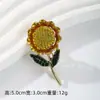 Broche de Moda Feminina de Alta Qualidade Pronto para Envio com Toque Luxuoso, Estilo Minimalista de Nicho, Alfinete de Roupa Elegante, Acessório para Terno