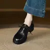 Zapatos de tacón grueso con cordones, Zapatos de cuero pequeños de corte profundo, Nuevos Mocasines de tacón medio para Primavera/Otoño 2026, Zapatos versátiles casuales para mujer con suela gruesa
