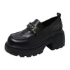 Sapatos de Couro Femininos que Aumentam a Altura com Solas Grossas, Mocassins Slip-On Estilo Britânico, Novos Sapatos de Trabalho Pretos para o Outono de 2026
