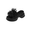 Sandalias Tejidas Huecas de Punta Redonda Francesas con Suela Gruesa para Mujer Verano Nuevo Calzado Exterior Zapatillas con Flor Plateada Moda