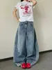 Jeans Scimitar Desconstruído Lavado Retrô Americano Plus Size para Mulheres com Design de Três Listras e Patchwork Calças Wide-Leg