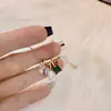 Versión Alta Electrochapado en Oro Real Nuevo Pulsera de Perlas de Agua Dulce con Circonita de Colores Europea y Americana Joyería de Mano de Múltiples Colgantes de Moda Simple