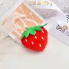 Broche de pelúcia de desenho animado fruta fofa morango abacate rabanete bolsa cachecol decorativo sapatos chapéu acessórios