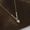 Novo 2023 micro cravejado zircônia elegante corrente clavícula feminina design de nicho pétala de rosa colar versátil