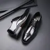 Zapatos de hombre de gran tamaño transfronterizos, nueva colección de otoño, versátiles y elegantes, estilo brogue británico para negocios, zapatos europeos de alta gama