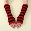 Guantes Negros de Estrella de Cinco Puntas Lindos para Hombres y Mujeres Invierno Sin Dedos Estudiante Escritura Simples de Punto Sin Dedos Cálidos Transfronterizos