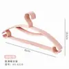Percha de lujo ligero simple antideslizante para ropa soporte al por mayor semicírculo sin costuras de plástico para el hogar niños