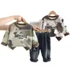 2025 Nuevo Otoño e Invierno para Niños Cuello Redondo Manga Larga Tops Elegantes Conjunto de Tres Piezas de Otoño para Niños Venta al por Mayor de Fábrica