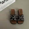 Sandalias de perlas estilo francés sin cordones para mujer, nuevas para el verano de 2026, con suela gruesa, tacón de cuña, antideslizantes, adecuadas para vacaciones y para combinar con faldas.