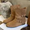 Botas de Media Pantorrilla con Hebilla Estilo Coreano First Encounter Season para Mujer 2026 Nuevas Botas Cortas Slip-On Adelgazantes de Ante con Punta Redonda