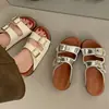 Sandálias Fashion com Solado Grosso para Mulheres para Uso no Verão, Novo Estilo 2026, Chinelos de Praia de Alta Qualidade para Mulheres