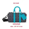 Bolso Nuevo Unisex de Bloques de Color Bolso Almohada Bolso de Hombro Grabado Bolso de Ruedas Bolso Cilíndrico Bolso Cruzado de Moda Bolso de Pareja