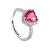 Nova venda quente joias populares micro incrustado zircão vermelho corundum amor quadrado anel de diamante feminino europeu e americano anel de noivado simples