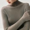 Suéter de Lana Pura Peinada Sin Costuras Lavable a Máquina para Mujer Ajuste Delgado Otoño e Invierno 2025 Nueva Camisa de Punto de Cuello Alto