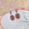 Yilu Pendientes de Plata de Ley S925 con Ágata Roja del Sur Estilo Chino Nuevo Retro Patrón de Hierba Tang Carácter Fu Geométricos Superficie de Huevo Pendientes de Plata