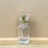 Una variedad de botellas de spray de bayoneta de 50 ml-21~25 para cosméticos en stock, convenientes botellas vacías de vidrio para cosméticos a presión