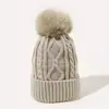Gorra de lana con pompón para otoño e invierno, gorro de lana, tejido de trenza de diamante, color liso, capa única con volantes, gorro de punto cálido para mujer, venta al por mayor