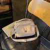Bolso Cruzado Morado Niebla Luz Suave con Adornos, Adecuado para Estudiantes Universitarios, Ambiente Suave, Versátil para el Viaje Diario, Bolso de Hombro Casual