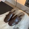 Temperamento Retro Piel de Conejo Estilo Británico Punta Brogue Tallada Zapatillas de Algodón Mujer 2026 Nuevo Otoño Invierno Mules