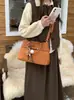 Nova Bolsa de Ombro e Transversal Versátil Suede Fosco Vintage Outono/Inverno 2026 Bolsa de Mão Versátil para o Dia a Dia para Mulheres Tendência