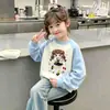 Sudadera de invierno para niña con forro polar 2026 nuevo degradado bordado sintético linda de manga larga holgada cálida para bebés y niños